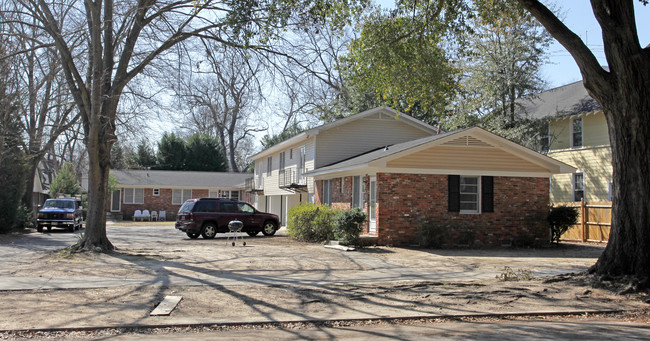 3010 Duncan St in Columbia, SC - Foto de edificio - Building Photo