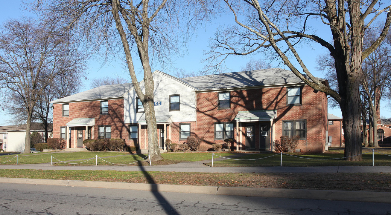 Colonial Gardens in Kingston, NY - Building Photo