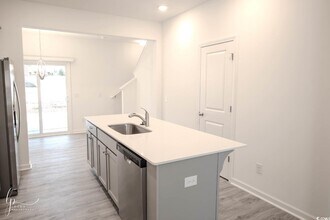 172 Crescent Wy in Little River, SC - Building Photo - Building Photo