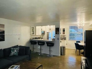 1698 Jefferson Ave, Unit 9 in Miami Beach, FL - Building Photo - Building Photo