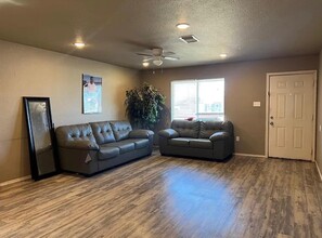 2627 Globe Ave in Lubbock, TX - Building Photo - Building Photo