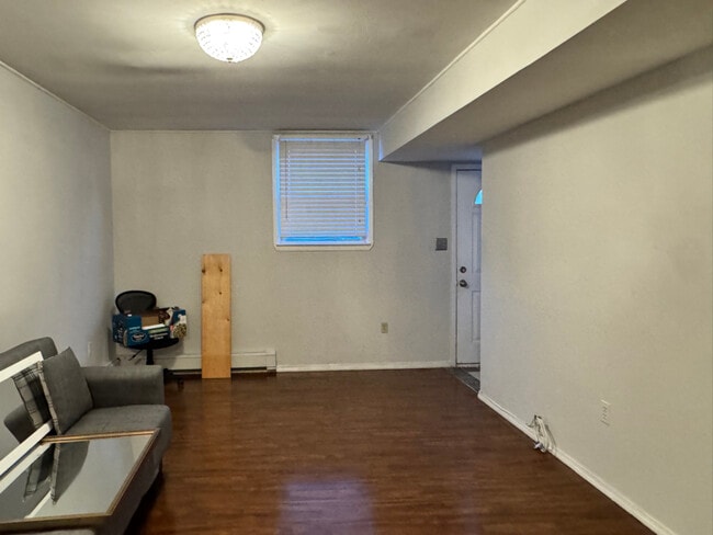 423 Cortelyou Ave, Unit 1 in Staten Island, NY - Building Photo - Building Photo