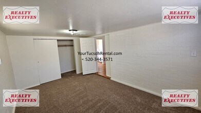 2310 S Holly Stravenue in Tucson, AZ - Building Photo - Building Photo