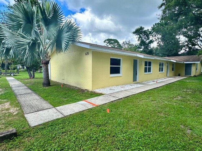 property at 625 4th Ave N