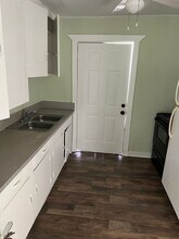 527 W 8th St in Freeport, TX - Building Photo - Building Photo