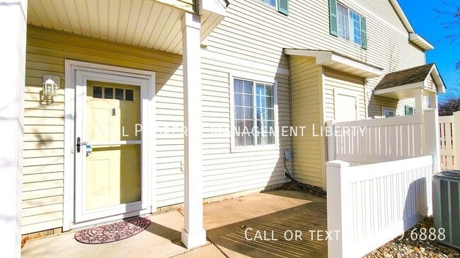 1949 Mockingbird Ave in Shakopee, MN - Foto de edificio - Building Photo