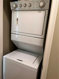 11 Perimeter E Ctr photo'