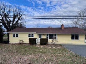 270 Bowman Rd in Dayton, VA - Building Photo
