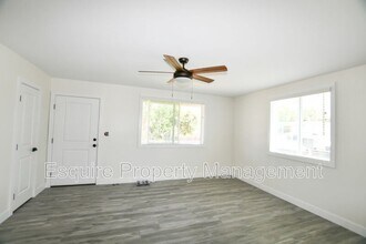 69 Raemere St in Camarillo, CA - Building Photo - Building Photo