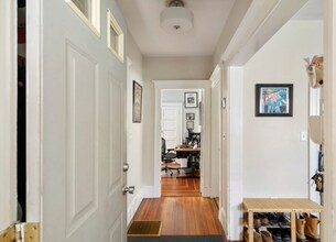 44 Greenleaf Ave, Unit 1 in Medford, MA - Building Photo - Building Photo