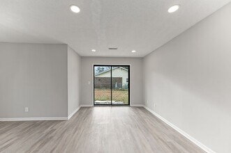 165 Hummingbird Ave in Ladson, SC - Building Photo - Building Photo