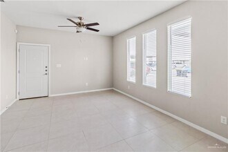 10 Alta Vista Dr in Weslaco, TX - Building Photo - Building Photo