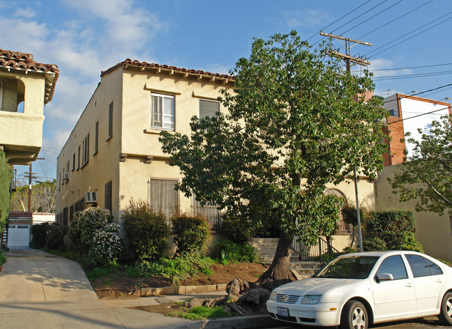 312 N Gardner St in Los Angeles, CA - Foto de edificio - Building Photo