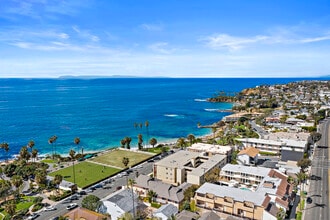 Casa del Mar in Laguna Beach, CA - Foto de edificio - Building Photo