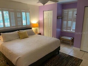 436 Poincianna Dr in Sarasota, FL - Foto de edificio - Building Photo