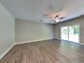 3812 Sapphire Ridge Ct in Raleigh, NC - Building Photo - Building Photo