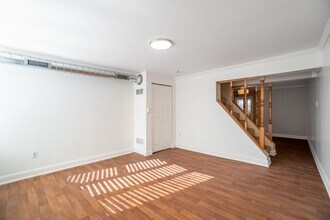 2407 Sarah St in Pittsburgh, PA - Building Photo - Building Photo