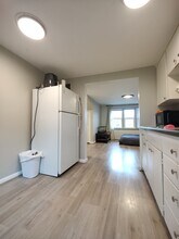 1415 38th St, Unit B in Everett, WA - Foto de edificio - Building Photo