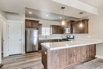 927 Aspen Loop in Provo, UT - Building Photo - Building Photo