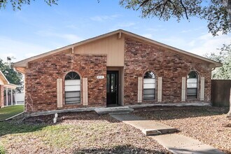 8714 Miami Dr in Rowlett, TX - Building Photo - Building Photo