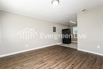 419 Ferdinand Dr in North Versailles, PA - Building Photo - Building Photo