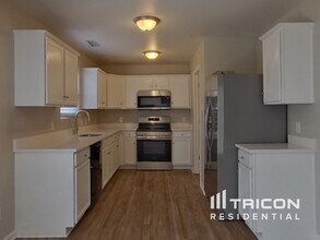 8541 Panglemont Drive in Charlotte, NC - Building Photo - Building Photo