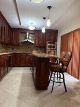 1534 W Harmony Lake Cir in Davie, FL - Building Photo - Building Photo