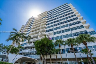 20 Island Ave in Miami Beach, FL - Building Photo - Building Photo