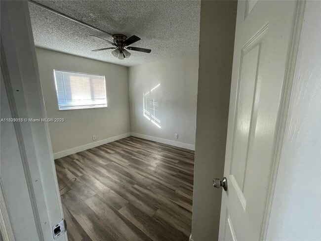 2150 Madison St in Hollywood, FL - Building Photo - Building Photo