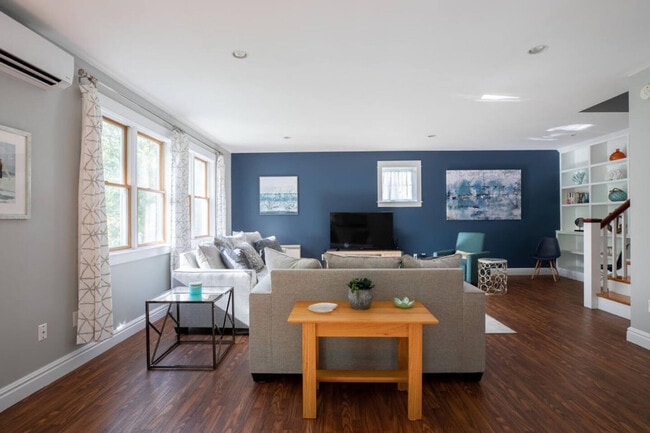 385 Goose Rocks Rd in Kennebunkport, ME - Building Photo - Building Photo