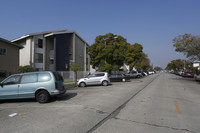 1585-1595 Chestnut Ave in Long Beach, CA - Foto de edificio - Building Photo