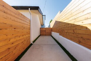 3350 Lockwood Dr in San Diego, CA - Building Photo