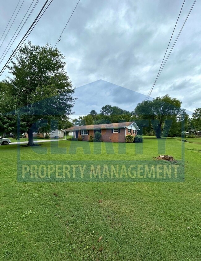 property at 4009 Sycamore Dr NW