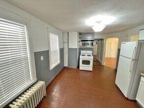 369 Savin Hill Ave, Unit 2 in Boston, MA - Foto de edificio - Building Photo