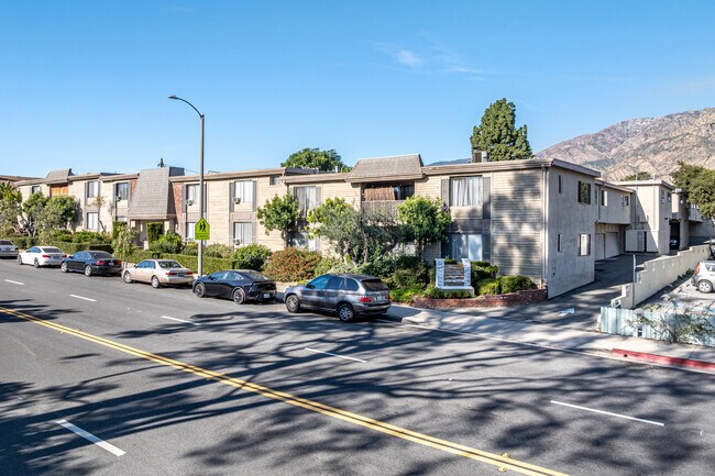 The Foothills at Eaton Canyon in Pasadena, CA - Building Photo - Building Photo
