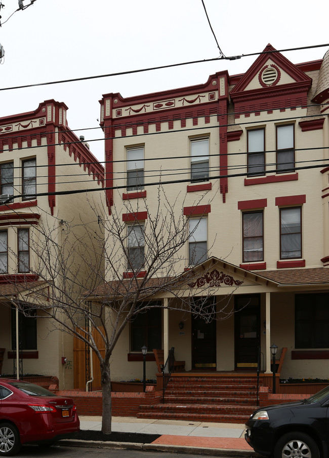 241 S 41st St in Philadelphia, PA - Building Photo - Building Photo