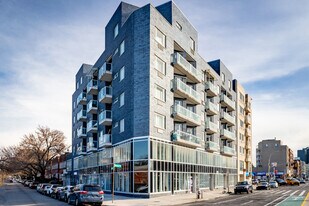 8105 Queens Blvd in Elmhurst, NY - Building Photo