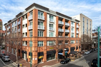 Metro On Granby Apartments in Norfolk, VA - Foto de edificio - Building Photo