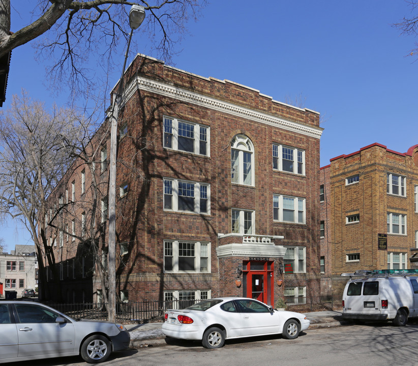 2304 Harriet Ave in Minneapolis, MN - Building Photo