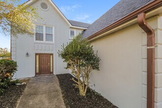 5176 Ray Ct in Powder Springs, GA - Foto de edificio - Building Photo