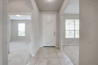1504 Razorbill Rd in Denton, TX - Foto de edificio - Building Photo