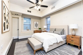 1090 Beacon St in Brookline, MA - Building Photo - Building Photo