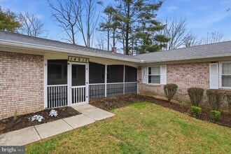 14017 Broomall Ln in Silver Spring, MD - Building Photo - Building Photo