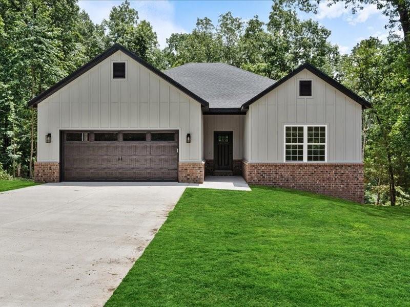 7 Dunwich Ln in Bella Vista, AR - Building Photo