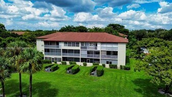 150 SW 134th Way in Pembroke Pines, FL - Building Photo