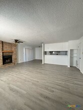 1815 Cedarhill Dr in Killeen, TX - Foto de edificio - Building Photo
