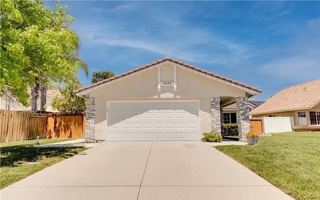 30134 Sierra Madre Dr in Temecula, CA - Building Photo - Building Photo