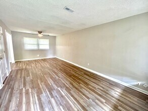 2253 Flipin Cir NW in Huntsville, AL - Building Photo - Building Photo