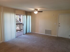 5854 Forest View Rd in Lisle, IL - Building Photo - Building Photo