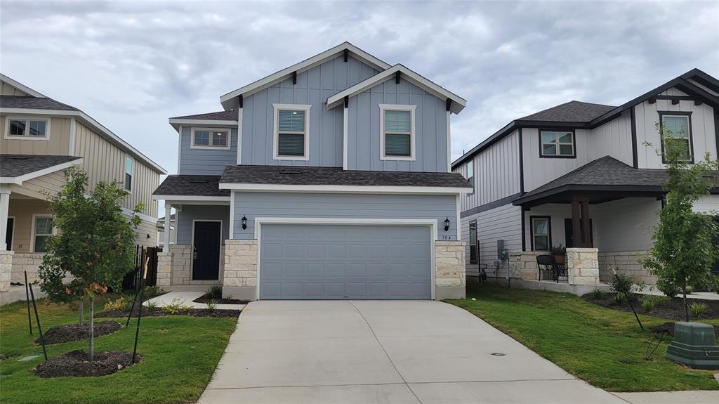 304 Redonda Dr in Liberty Hill, TX - Building Photo